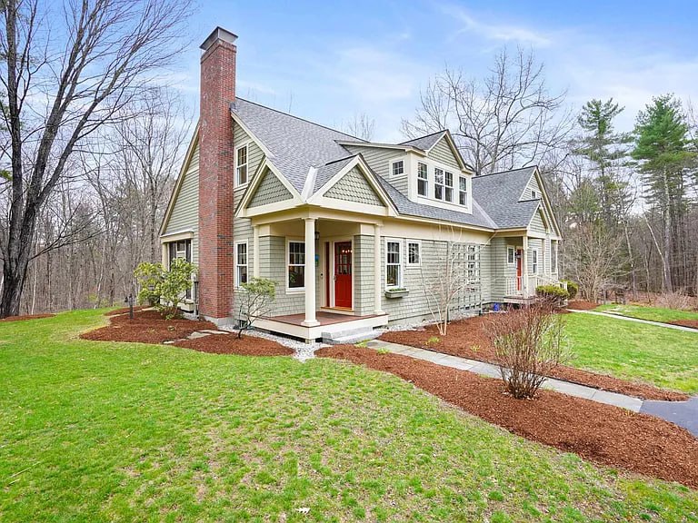 11 Pine Top Road Amherst NH just sold front exterior