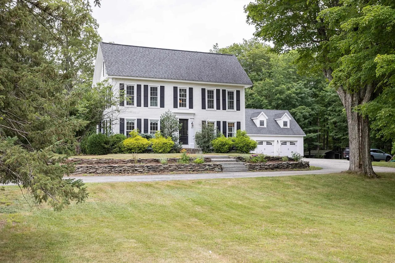 77 Broad Street Hollis NH just sold front exterior